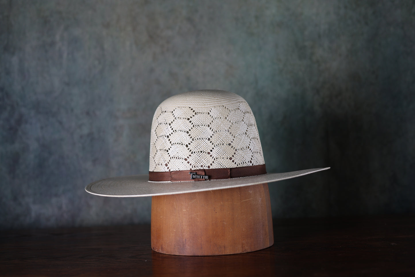 Twister 30x Shantung Ivory/Tan