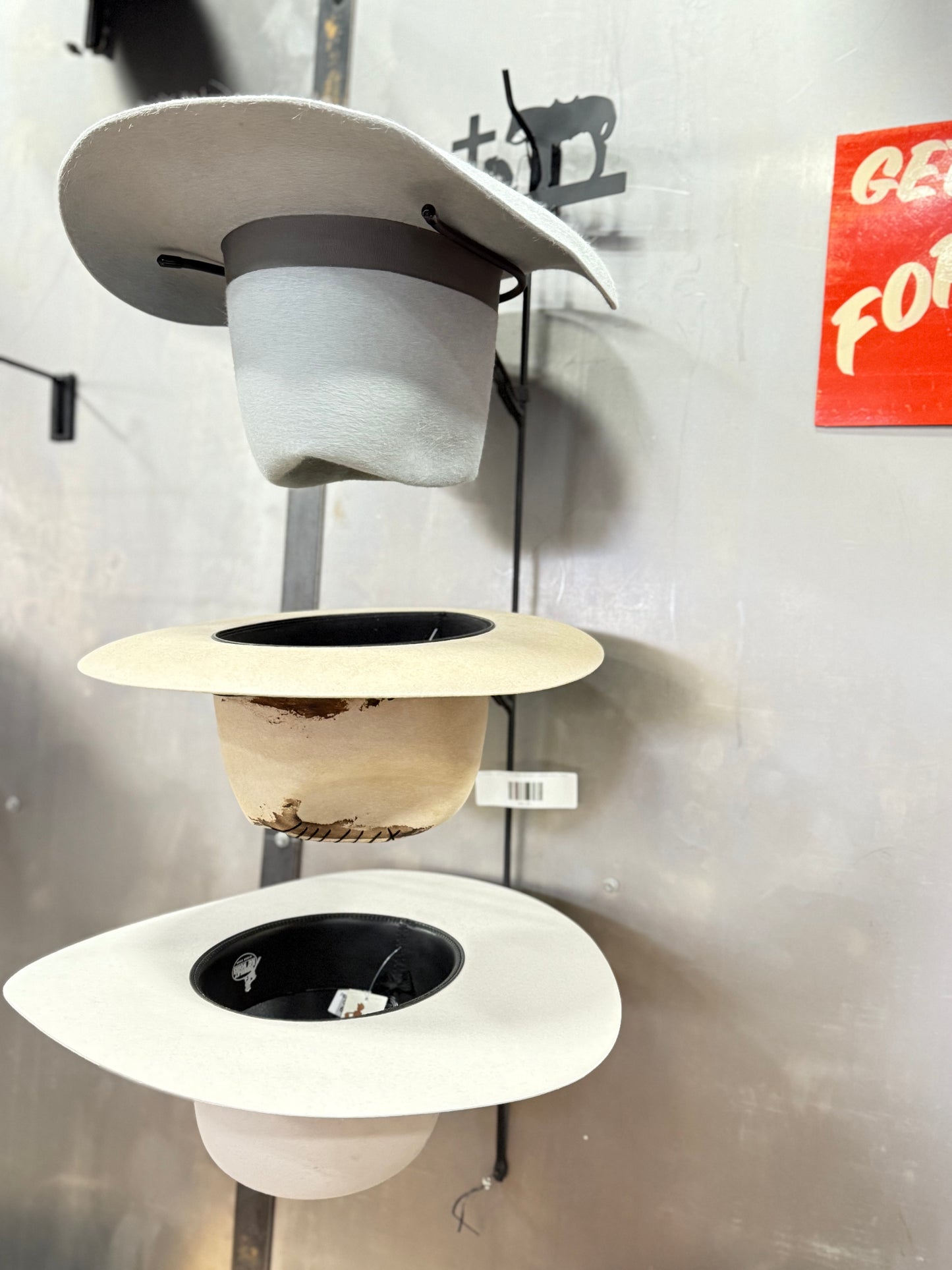 Metal 3 Tier Hat Rack