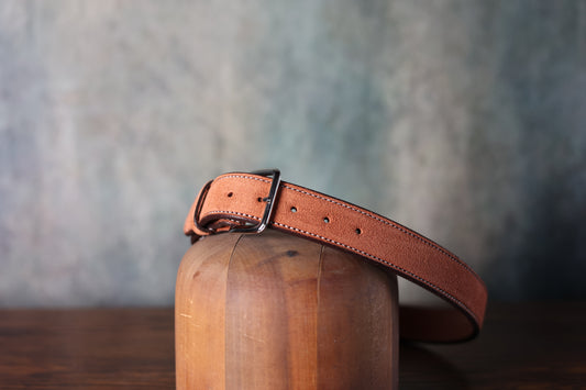 Photo of the Texas Saddlery Mahogany Roughout Belt with brown leather and a silver buckle