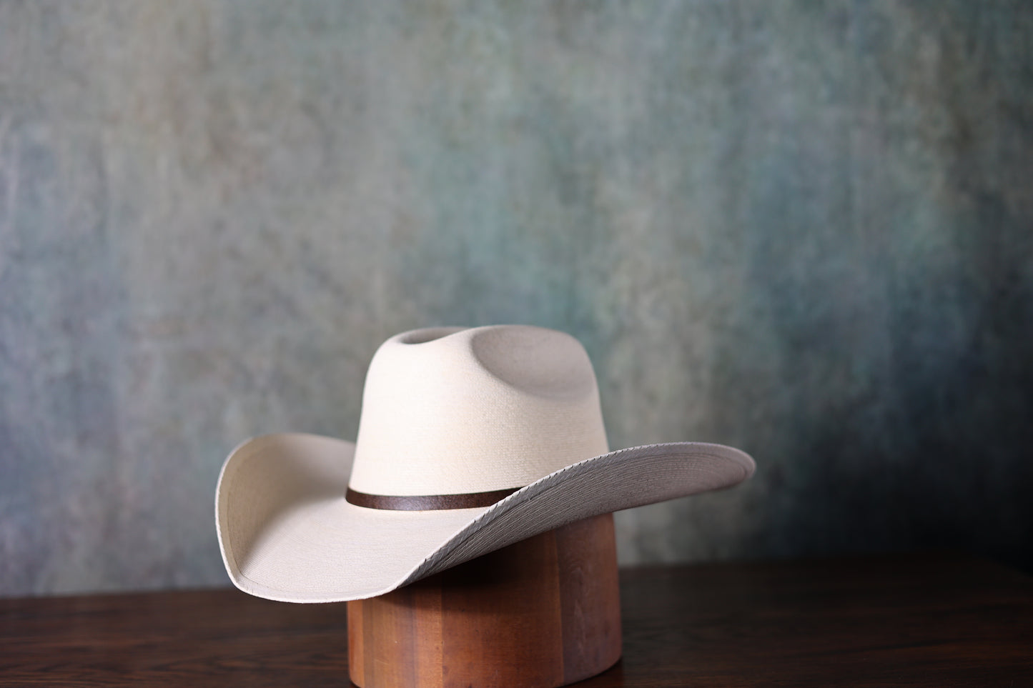 Atwood Hereford 30x Low Crown